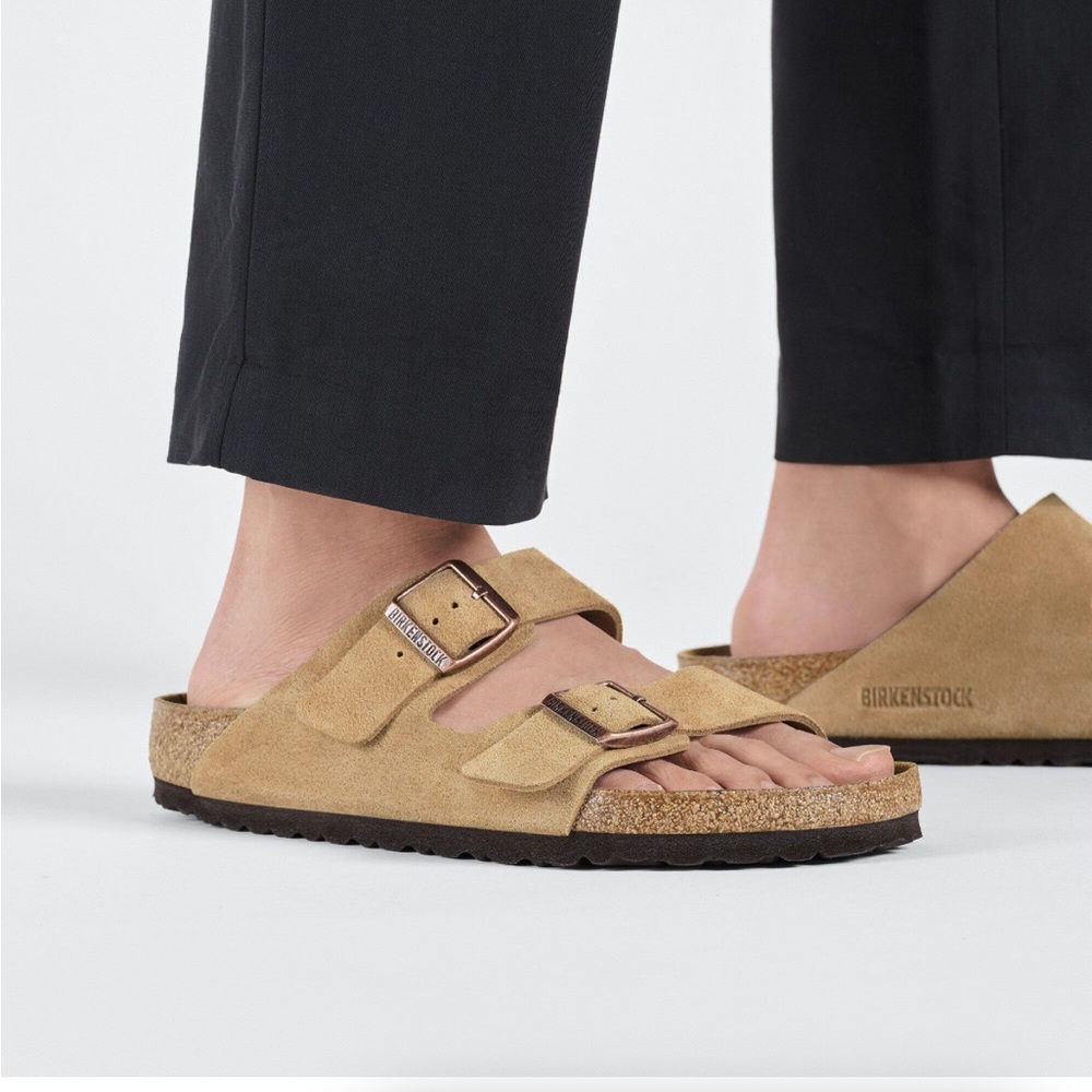 Birkenstock Arizona Suede Leather
Latte Cream men size 45 US 12-12.5 gently used